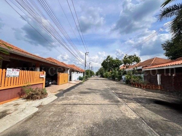 บ้านเดี่ยว หมู่บ้าน เสนากรีนวิลล์ รังสิต - คลอง 11 – รูปที่ 2