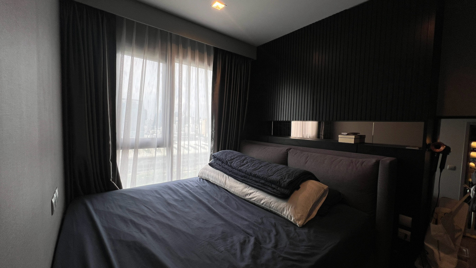 PFD-09218 Condo for sell, Life Asoke Hype : Luxurious, modern-design condo, fully furnished. PFD-09218 Condo for sell, Life Asoke Hype : Luxurious, modern-design condo, fully furnished.
