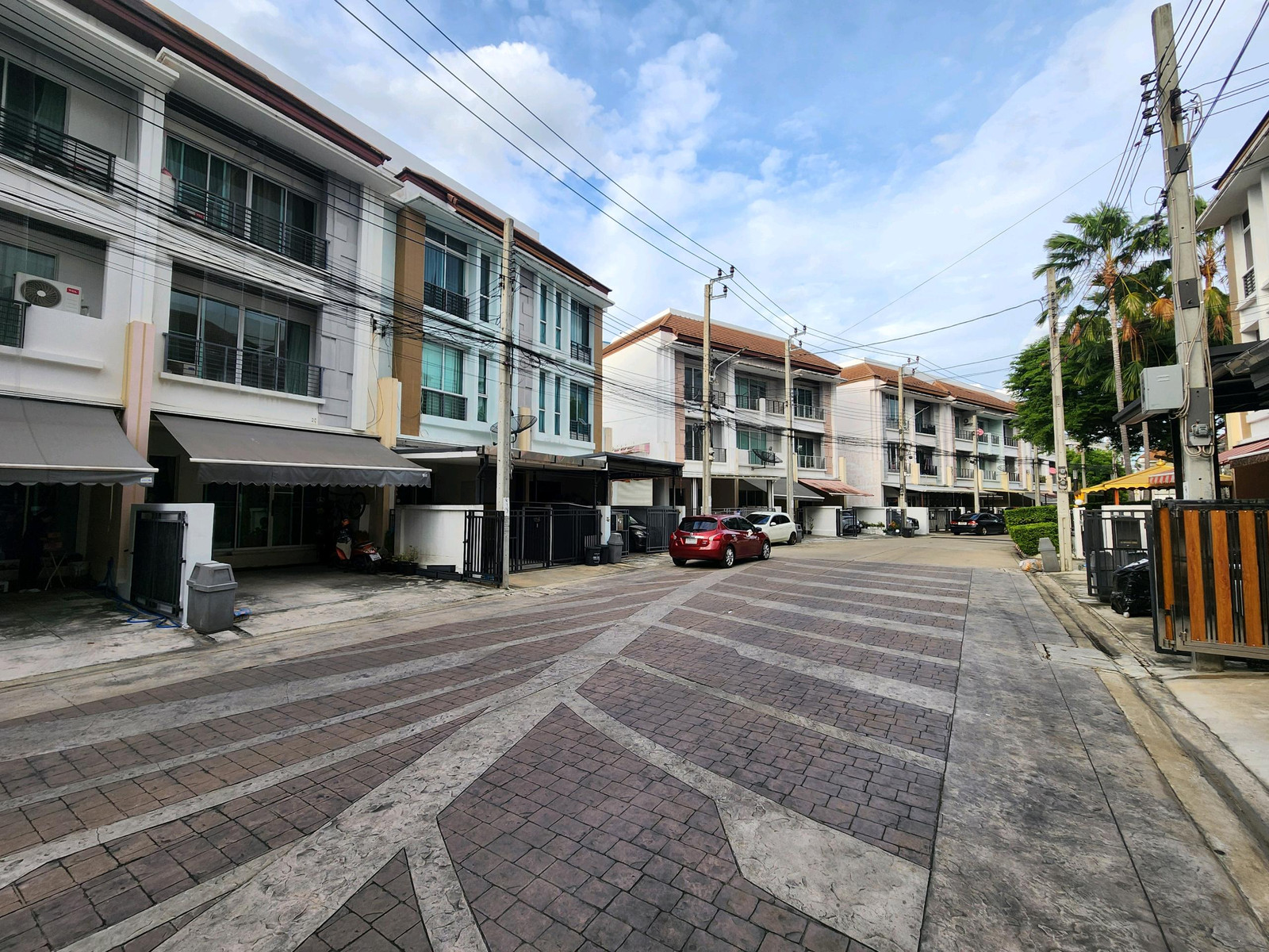 🔥 ขายทาวน์โฮมแปลงมุม หลังใหญ่ 34.8ตรวา. ฟังก์ชันบ้านเดี่ยว! บ้านกลางเมือง ลาดพร้าว 101 3ห้องนอน 3ห้องน้ำ 1ห้องทำงาน 2จอด ถนนเมน ขายเพียง 5.33MB – รูปที่ 3