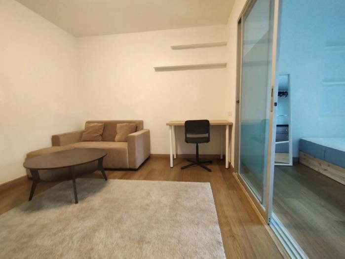 Cheap price for sale, The Trust Pinklao Condo, 5th floor, pool view, newly renovated entire room. If interested, contact 0641535924. Cheap price for sale, The Trust Pinklao Condo, 5th floor, pool view, newly renovated entire room. If interested, contact 0641535924.