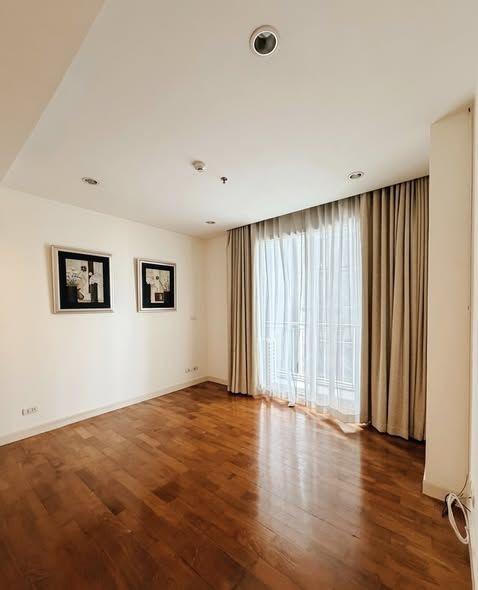 🔥 Very good price, very homey! Beautiful room plan, easy to allocate, large size 57 sq m. 🏡Baan Siri 31, beautiful room, good price like this. Definitely go fast. Hurry before its gone. ‼️Price: 5,640,000 baht (very good price!) 📞 Call: 092-461-6989 🔥 Very good price, very homey! Beautiful room plan, easy to allocate, large size 57 sq m. 🏡Baan Siri 31, beautiful room, good price like this. Definitely go fast. Hurry before its gone. ‼️Price: 5,640,000 baht (very good price!) 📞 Call: 092-461-6989