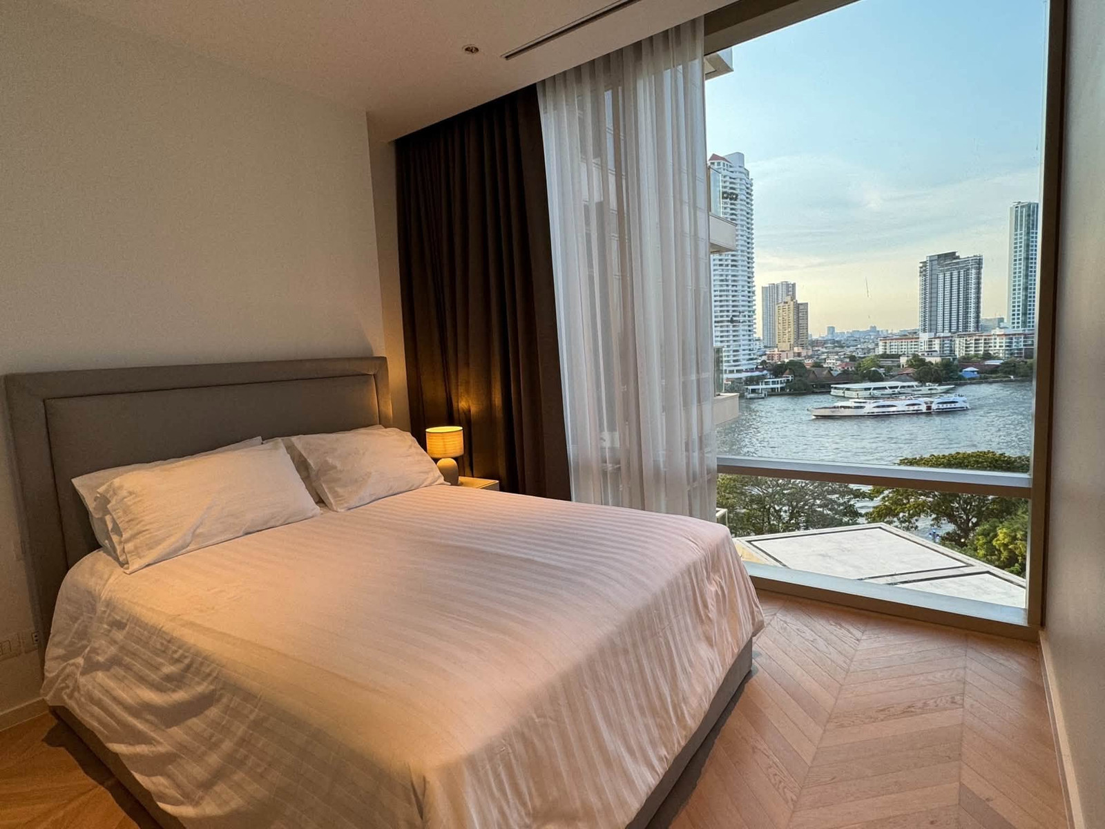 Four Seasons Private Residences Bangkok, For Sale 2 Bedroom 3 Bathroom River View THB 45,500,000 Four Seasons Private Residences Bangkok, For Sale 2 Bedroom 3 Bathroom River View THB 45,500,000