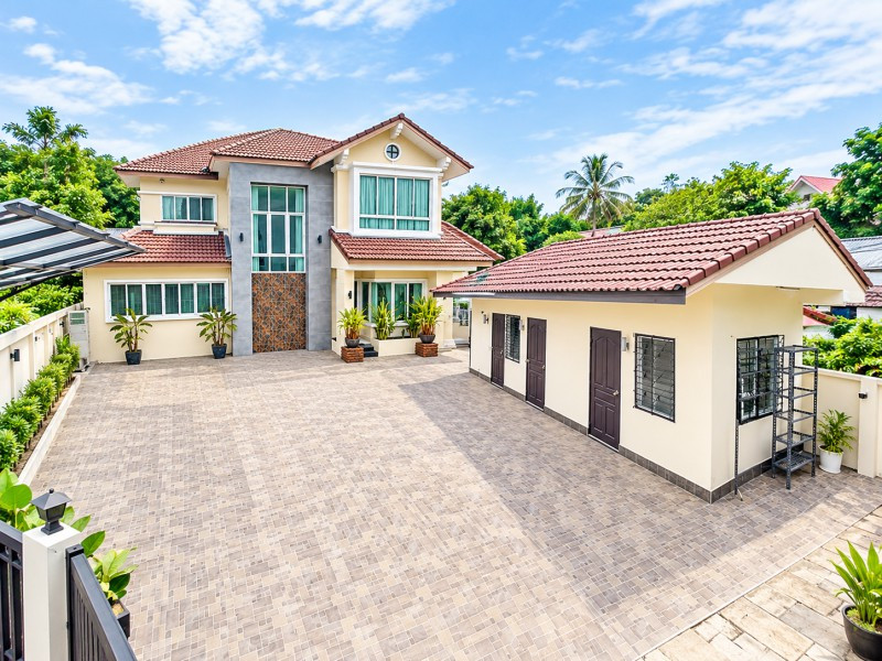 Safari World Kubon for rent Mansion 2-story detached house loves pet 184sq.wa. 280sq.m. 4bed 3bath Safari World Kubon for rent Mansion 2-story detached house loves pet 184sq.wa. 280sq.m. 4bed 3bath