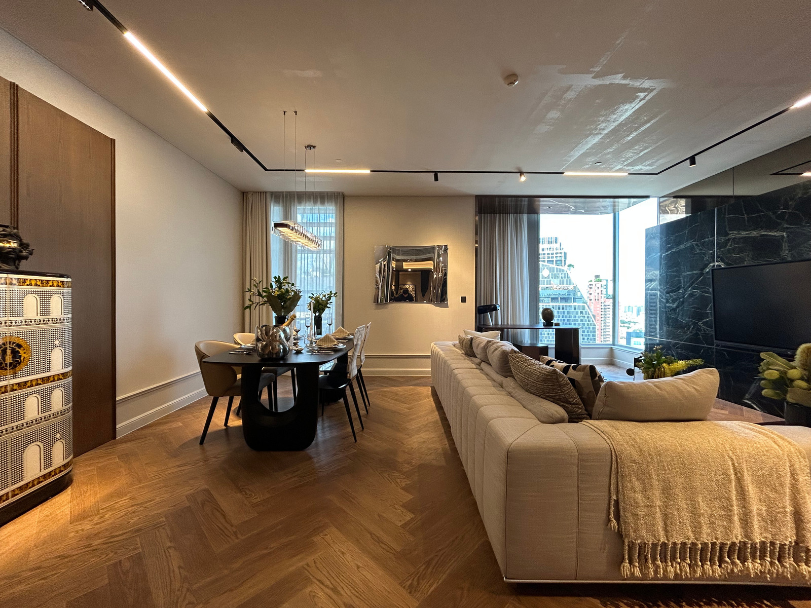 The Residences 38 125 SQ.M. of Spacious Private Luxury The Residences 38 125 SQ.M. of Spacious Private Luxury