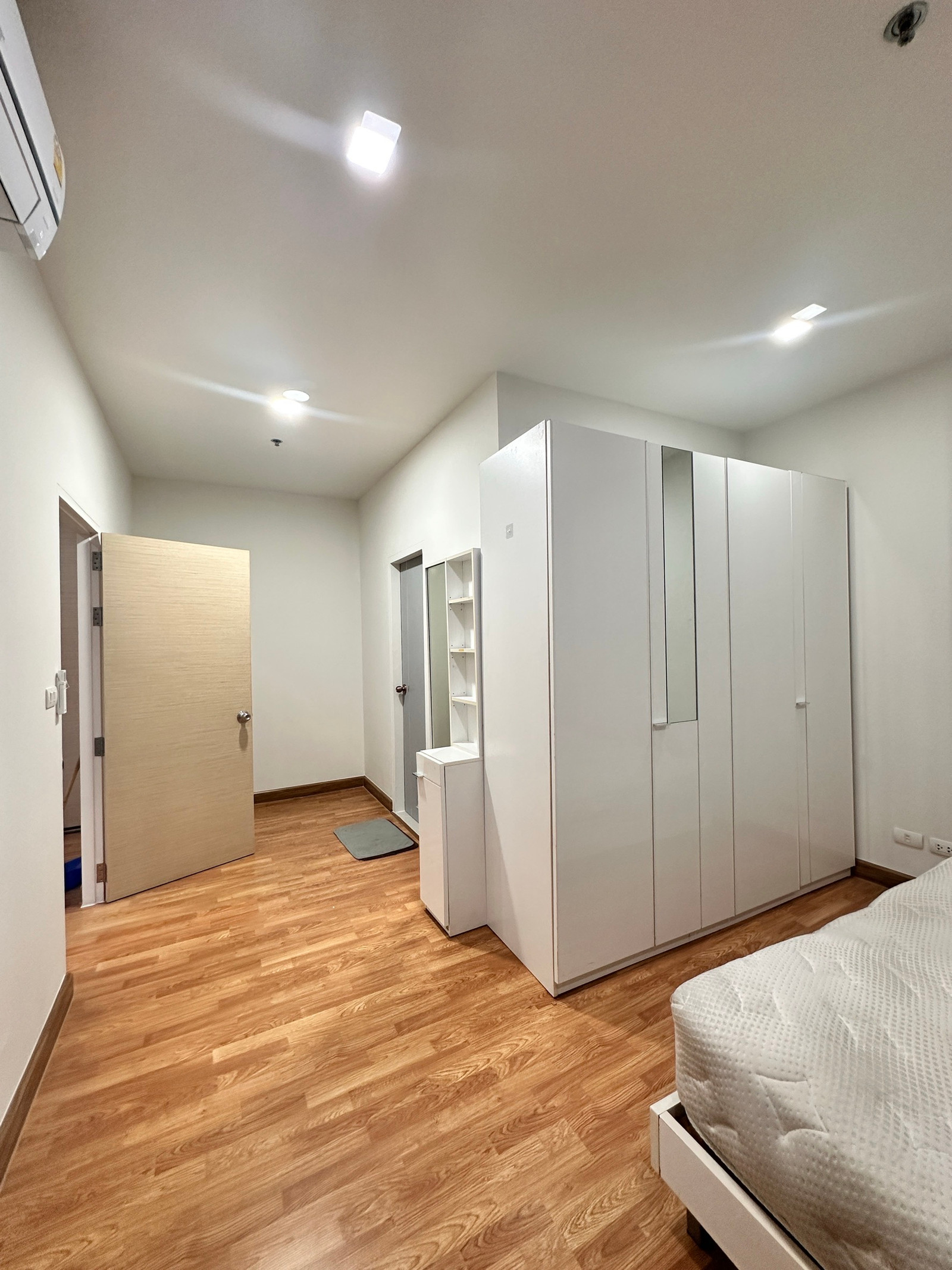 Condo for rent The Coast Bangna Condo for rent The Coast Bangna