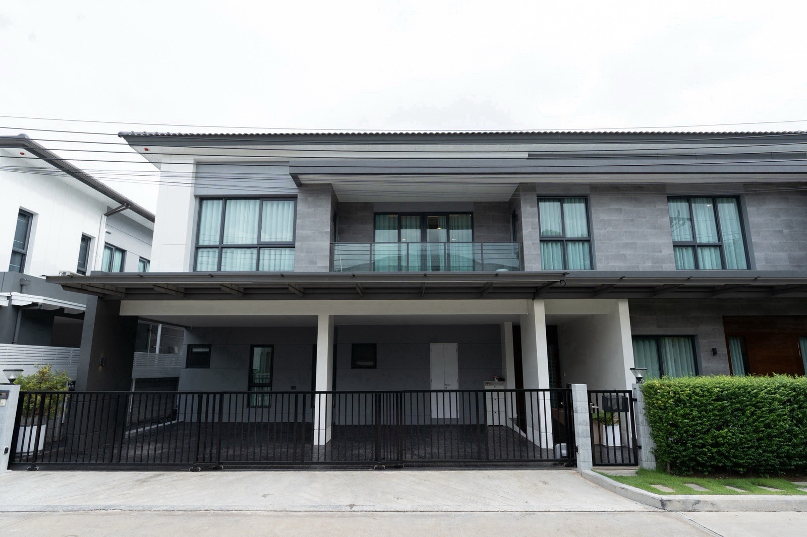 THE CITY TIWANON – NGAMWONGWAN 2  