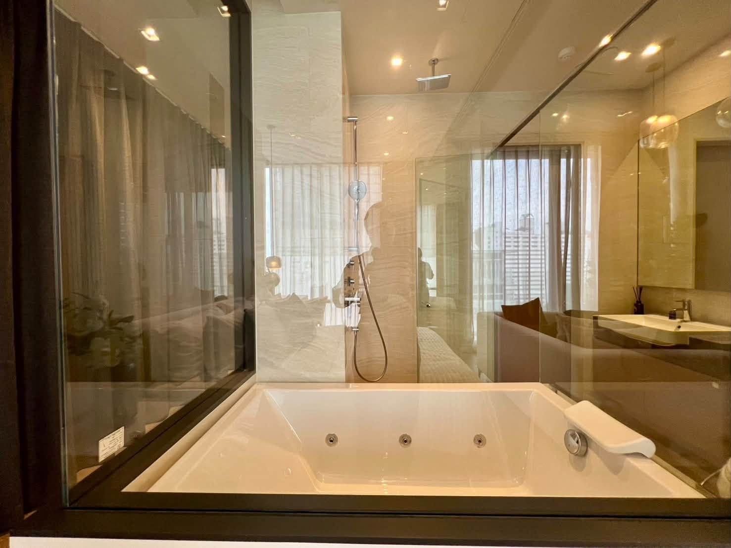 For Rent 1 Bedroom 1 Bathroom with Bathtub Brand New Corner Unit Ashton Silom THB 45,000 / Month  – รูปที่ 4
