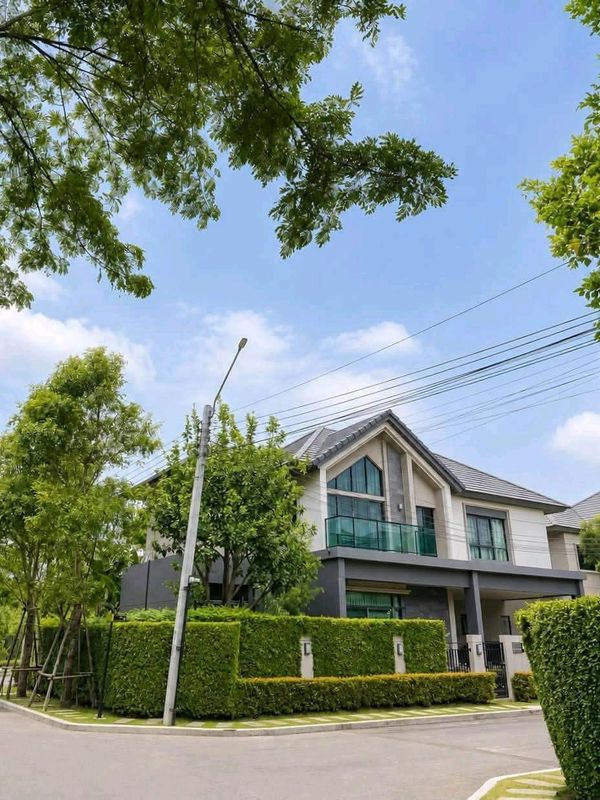 Single house, Bangkok Boulevard Sathorn Pinklao 2, beautiful house.