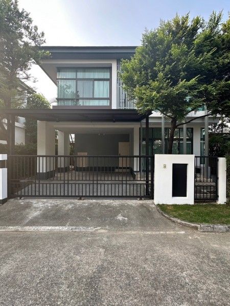 ขายบ้านเดี่ยวเพิ่งรีโนเวทเสร็จ สดๆร้อนๆไม่เคยปล่อยเช่ามาก่อน เศรษฐสิริ ศรีนครินทร์ - พระราม 9 ใกล้โรงเรียนนานาชาติหลายแห่ง ใกล้สนามบิน