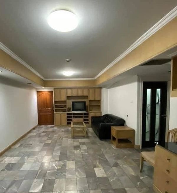 💥 [ 𝐏-𝟏𝟑𝟖𝟏𝟎𝟓 ] FOR RENT : Merlin Tower (เมอร์ลิน ทาวเวอร์) พื้นที่กว้าง อยู่สบาย!ใกล้ BTS เซนหลุยส์ 𝟏𝟕,𝟓𝟎𝟎 บาท/ด. | Line @easycondoplus | 099-229-6397 
