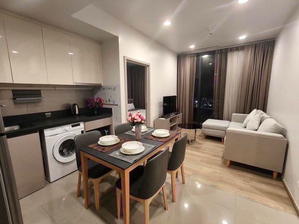 Condo for rent, Oka Haus Sukhumvit 36, corner room | river view | 2 bedrooms, ready to move in.