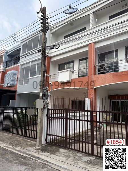 เช่า ทาวน์โฮม 3 ชั้น ซอยสุขุมวิท 93 ใกล้ BTS บางจาก 