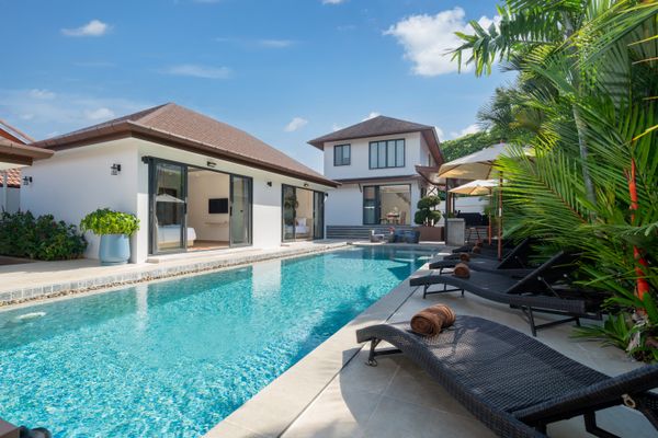 ขายพูลวิลล่าหรู 2 ชั้น วิวภูเขา | 5 ห้องนอน โซนในหาน ภูเก็ต (ราคา 21,900,000 บาท)
