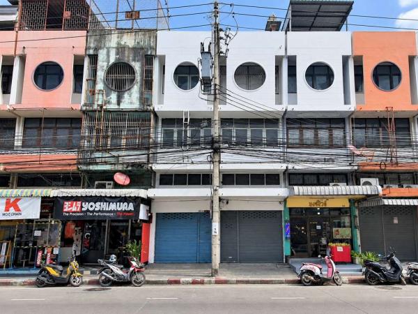 Two adjoining commercial buildings / 4 Storey (FOR SALE) PALR022