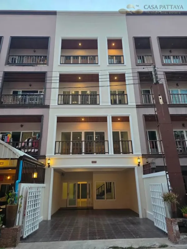 Prime Location Commercial Building for Rent in Pratumnak Soi 5