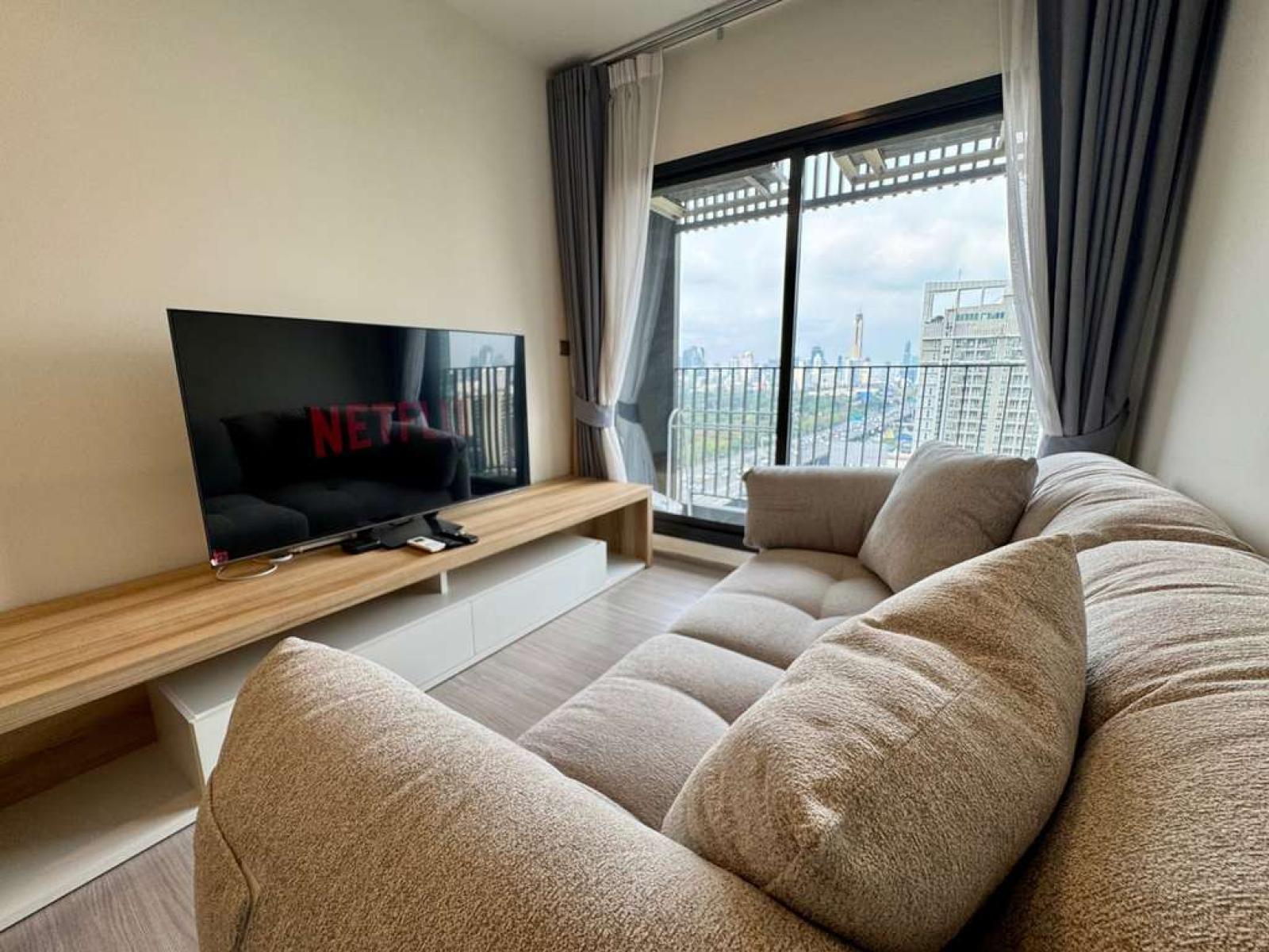 Life Asoke Hype / 1 Bedroom (SALE WITH TENANT) PEII214