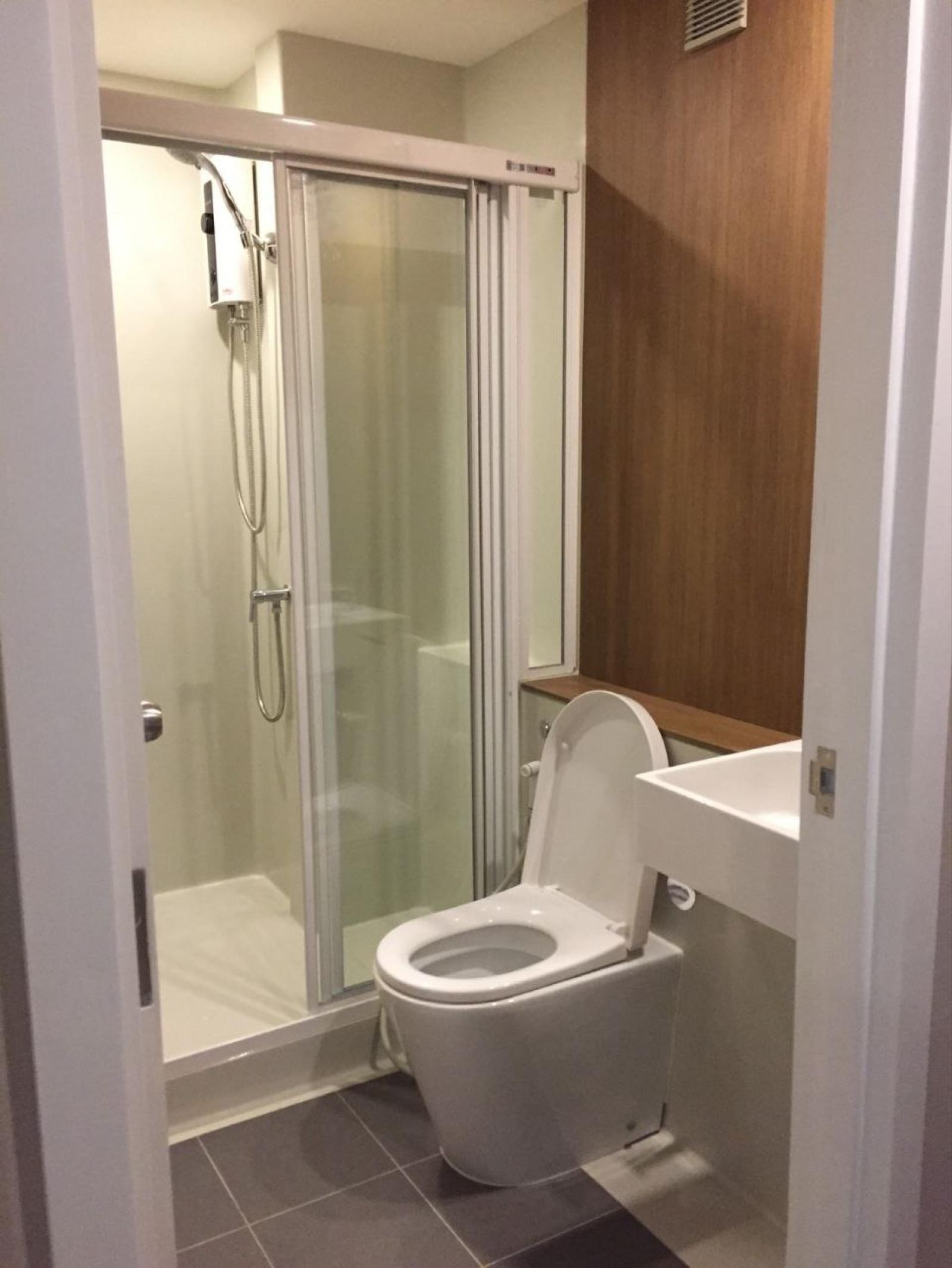 Blossom Condo @ Sathorn - Charoenrat【𝐑𝐄𝐍𝐓】 Contact Line ID: @hacondo Blossom Condo @ Sathorn - Charoenrat【𝐑𝐄𝐍𝐓】 Contact Line ID: @hacondo