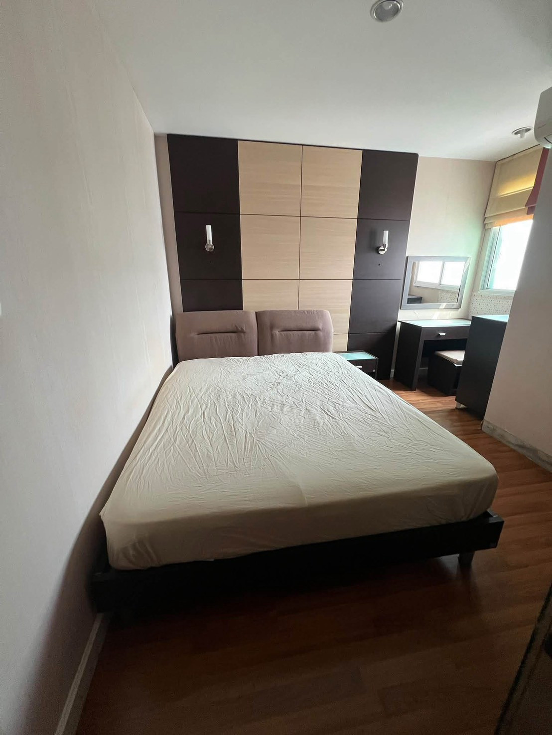 ME2500658 Big room, good price, Metro Park Sathorn-Kanlapaphruek, near BTS Wutthakat, easy drive into Sathorn. ME2500658 Big room, good price, Metro Park Sathorn-Kanlapaphruek, near BTS Wutthakat, easy drive into Sathorn.