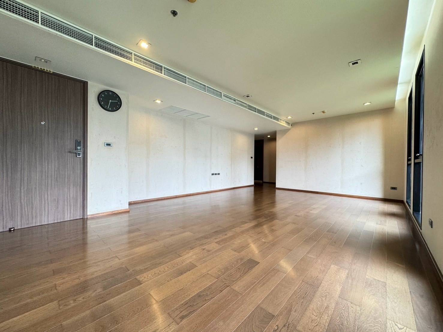 The Hudson Sathorn l Rare 3BR with Free 100 sqm Private Terrace The Hudson Sathorn l Rare 3BR with Free 100 sqm Private Terrace