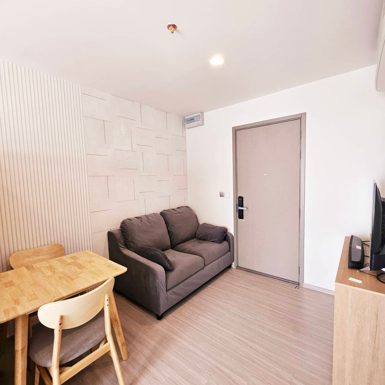 PFD-09225 Condo for rent Life Asoke Hype : Beautiful unit, ready to move in. PFD-09225 Condo for rent Life Asoke Hype : Beautiful unit, ready to move in.