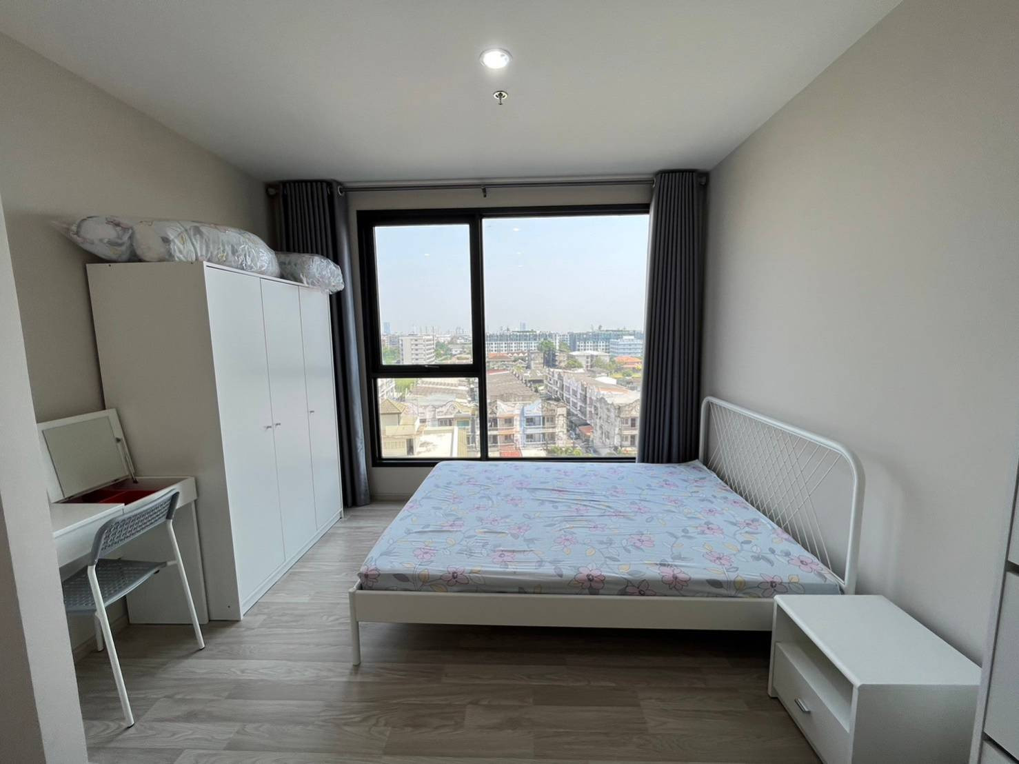 Condo for rent, Ideo mobi sukhumvit eastpoint, fully furnished condo, ready to move in, close to BTS Bangna, only 250 meters!!