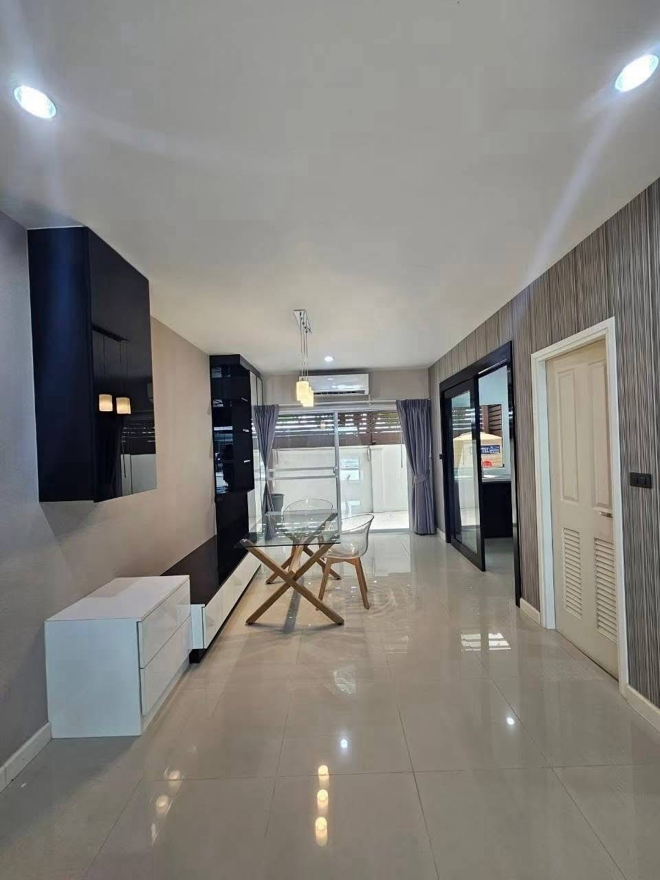 🏡✨ ให้เช่าทาวน์โฮม 3 ชั้น The Plant Citi แจ้งวัฒนะ (เมืองทองธานี) 3 ห้องนอน 3 ห้องน้ำ พร้อมพื้นที่อเนกประสงค์และพื้นที่ซักล้างด้านหลัง 💰 ค่าเช่า 25,000 บาท/เดือน – รูปที่ 3