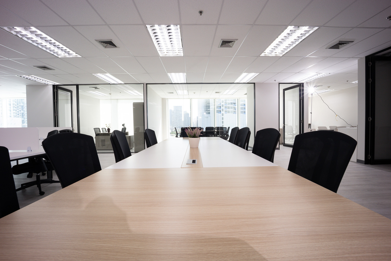 Fully Furnished Office for Rent in Sathorn 258 sq.m. – รูปที่ 4
