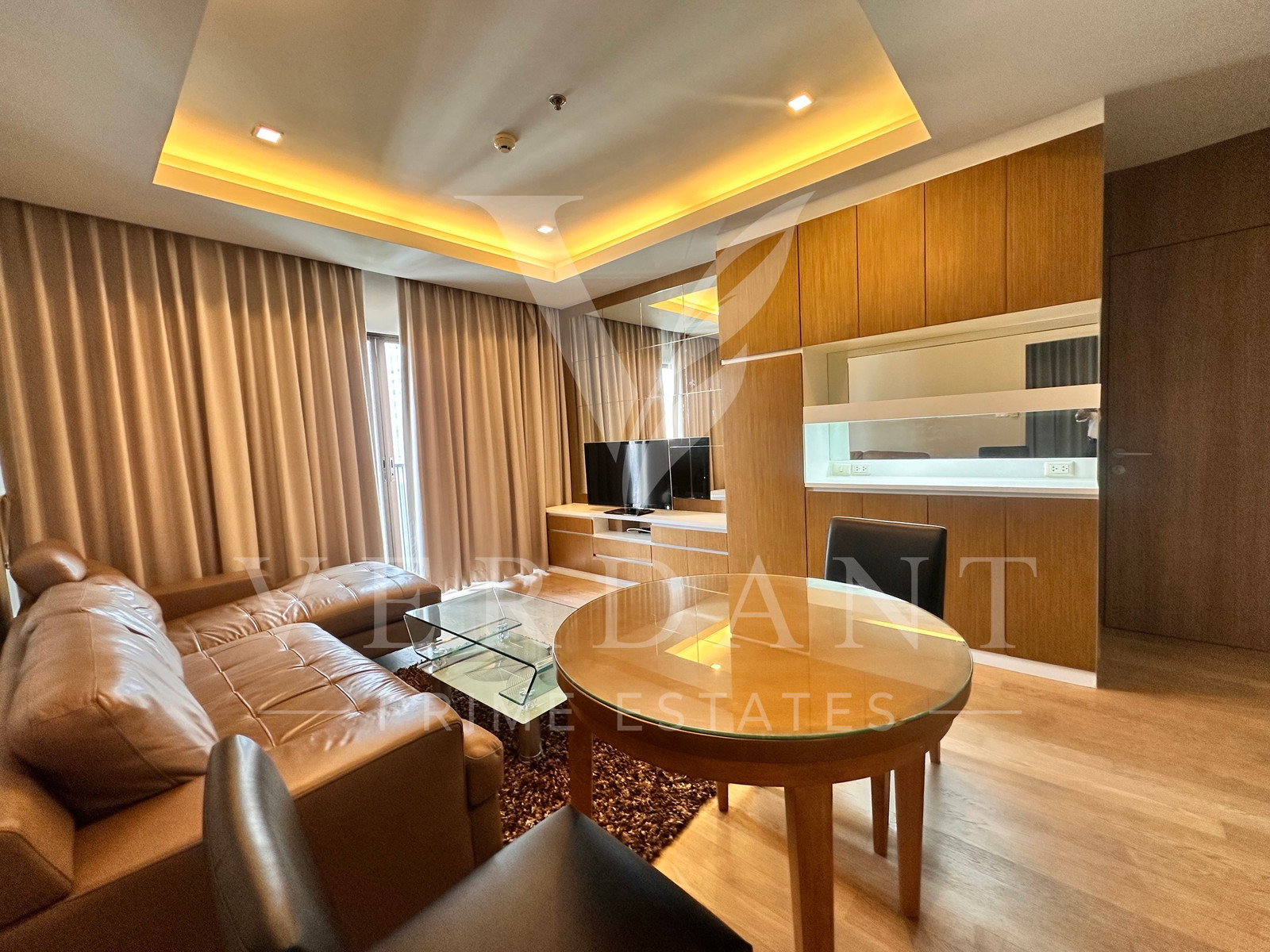 🏢 Noble Refine for rent, corner room 52 sq m. 🏢 Noble Refine for rent, corner room 52 sq m.