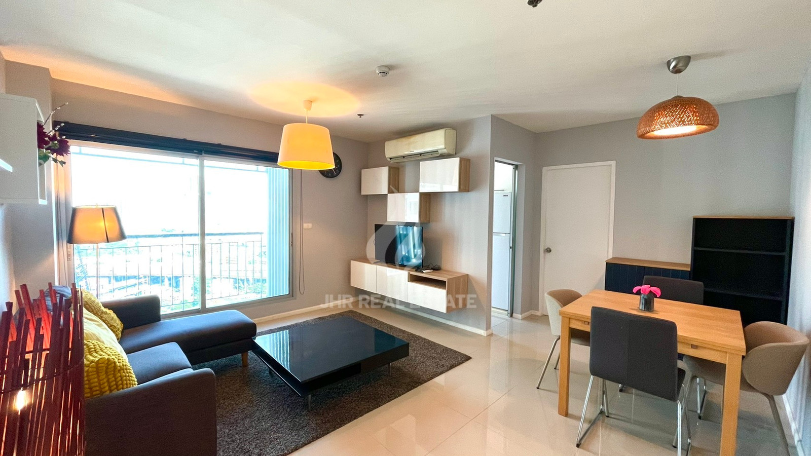 Best deal🔥2 bed 2 bath Aspire Sukhumvit 48  contact line id : @jhrrealestate