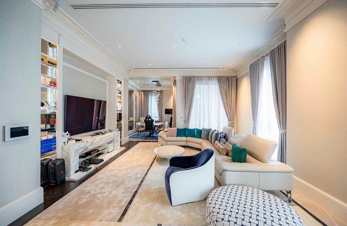 Luxury condo 3-Bedroom Residence on Wireless Road in Central Bangkok