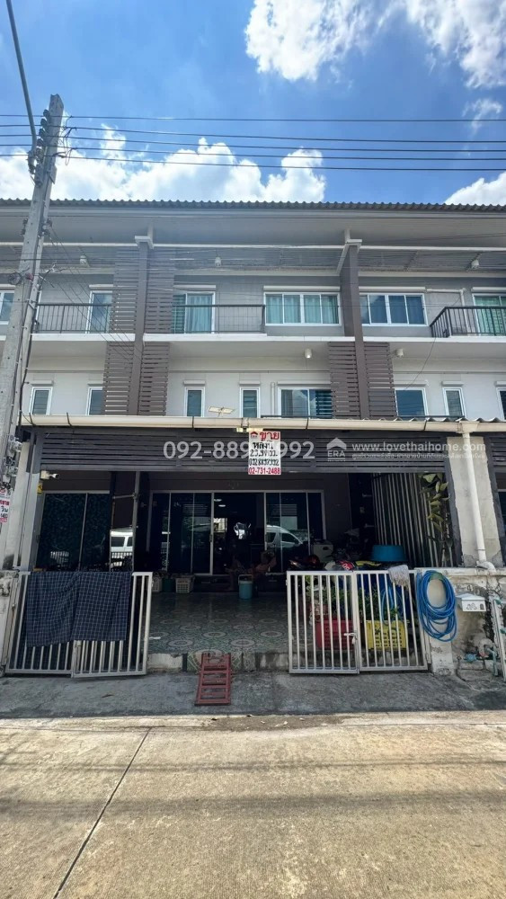 ขายทาวน์โฮม 3 ชั้น ซอยนวมินทร์ 45 หมู่บ้านศรีนวมินทร์ 2 หลังใหญ่ ทำเลทอง! พื้นที่ 29.9 ตรว. สภาพดี พร้อมเข้าอยู่ ทำเลดี ใกล้เดอะมอลล์ บางกะปิ ราคาพิเศษเพียง 4.7 ล้านบาท เท่านั้น! – รูปที่ 3