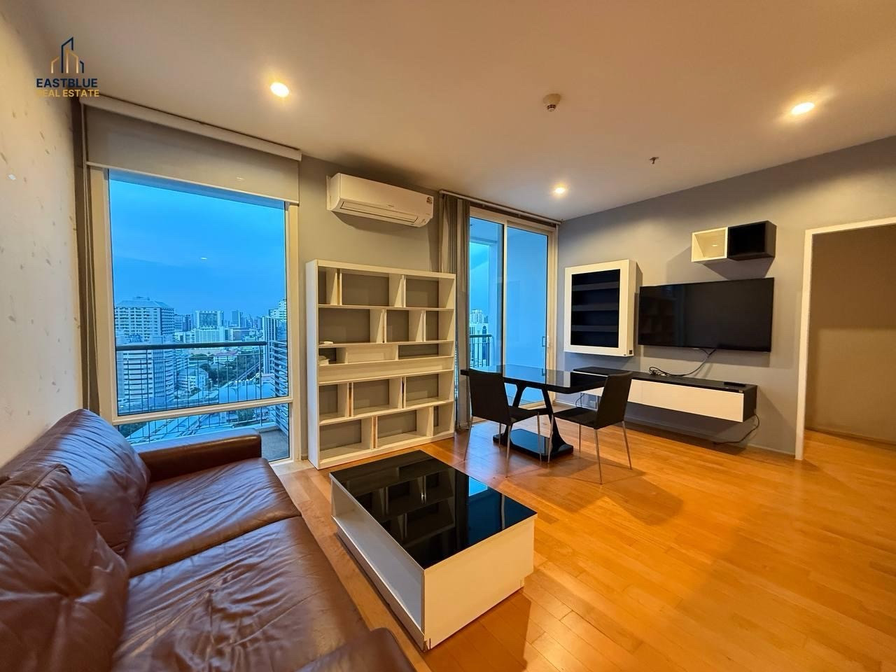 **ขาย/เช่าด่วน** เพียง 14 MB / เช่า40k | 2bed 2bath ตำแหน่งดี ห้องมุม ทิศเหนือ ตกแต่งสวย | สนใจติดต่อเซลล์ประจำโครงการ K.เฌอเอม 099-620-2888 **ขาย/เช่าด่วน** เพียง 14 MB / เช่า40k | 2bed 2bath ตำแหน่งดี ห้องมุม ทิศเหนือ ตกแต่งสวย | สนใจติดต่อเซลล์ประจำโครงการ K.เฌอเอม 099-620-2888