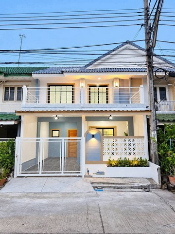 2-story townhouse for sale, Pruksa Village 10, area 18 square meters, near Big C Sai Noi.