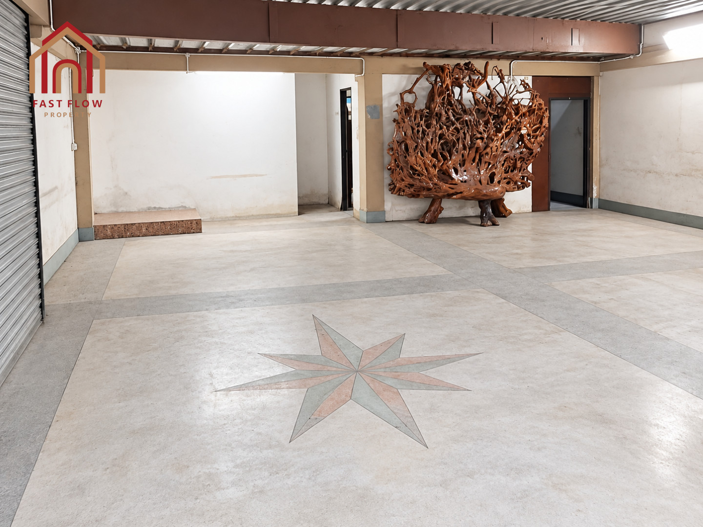 For Rent: Ground floor space of a 2-unit commercial building (corner unit). Located near Makro Uttaradit, at the intersection of Jetsadabodin Road and Borom-at Road. Suitable for a coffee shop, pharmacy, convenience store, clinic, or office. – รูปที่ 3