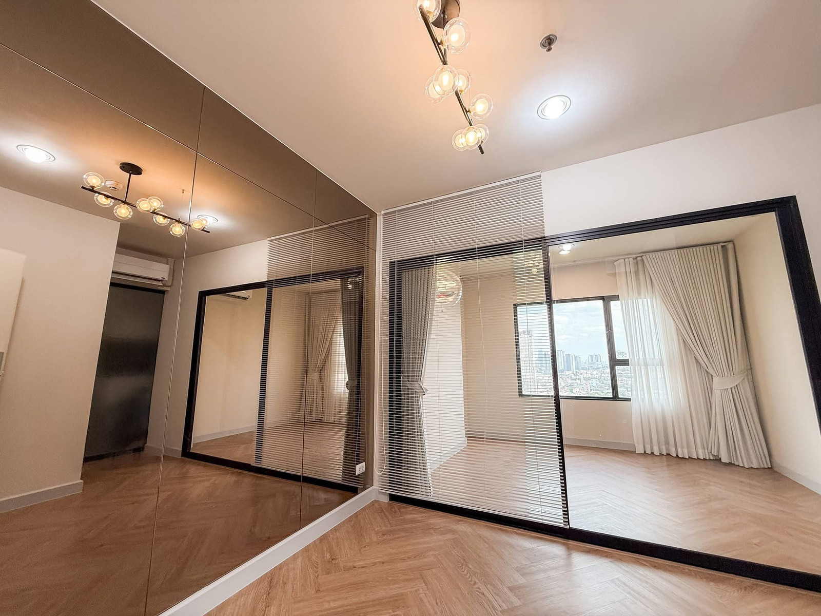 *** 🏢 Condo for sale Aspire Sathorn – Taksin (Copper Zone) For Sale – Aspire Sathorn – Taksin (Copper Zone) 📐 Size 26 sq.m. | Size 26 sq.m. 🏢 17th floor | 17th Floor 🛏 1 bedroom | 1 Bedroom 🚿 1 bathroom | ✨ The room has been renovated.