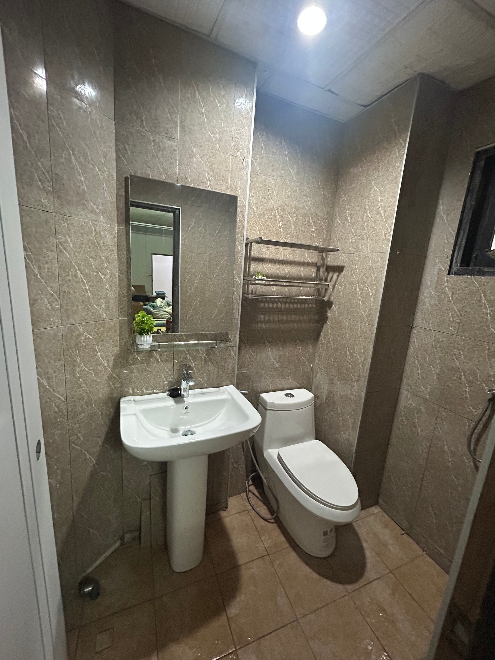 Corner condo, quiet, convenient to travel. – รูปที่ 2