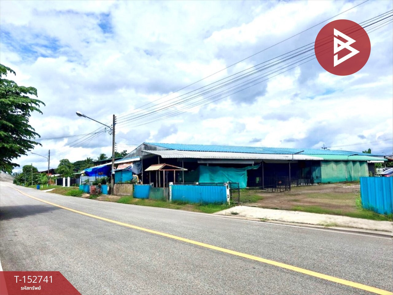 Land for sale with buildings, area 2 rai 70 sq m, Ngio Ngam Subdistrict, Mueang Uttaradit, good location, next to the main road. Land for sale with buildings, area 2 rai 70 sq m, Ngio Ngam Subdistrict, Mueang Uttaradit, good location, next to the main road.