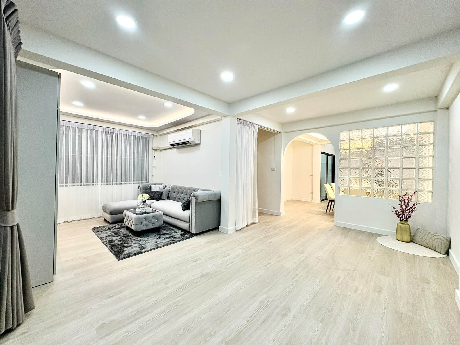 For Rent 5-Bed Furnished Detached House, Huai Khwang Sutthisan, near MRT, THB 80,000/month [HSH-0001]