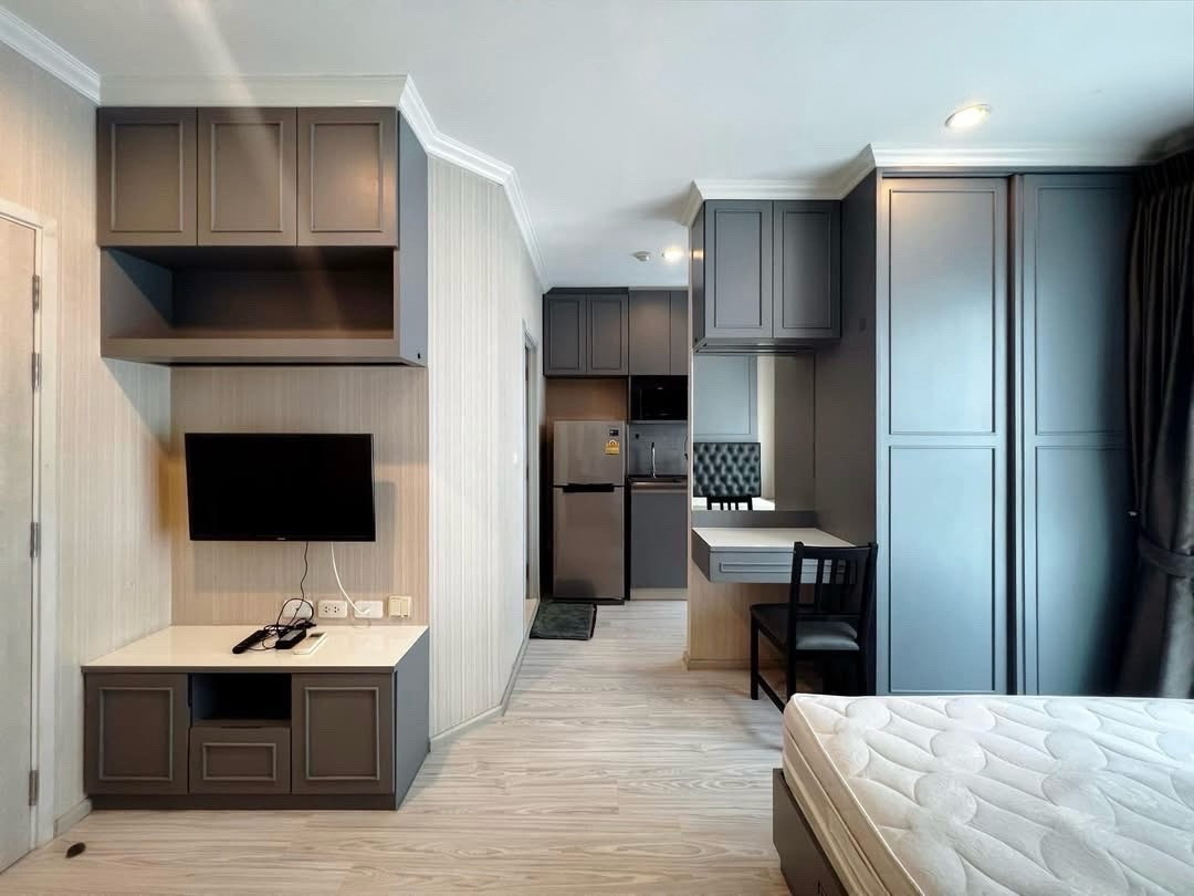 🔥 Condo for [ Rent ] – Fully Furnished Studio | High Floor | Near BTS Bangna &amp; BITEC | Move-in Ready