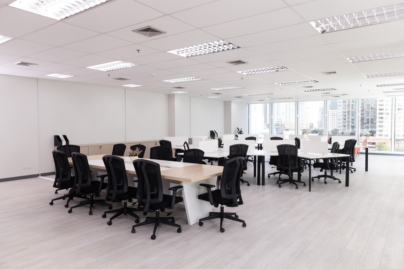 Fully Furnished Office for Rent in Sathorn 258 sq.m. – รูปที่ 3