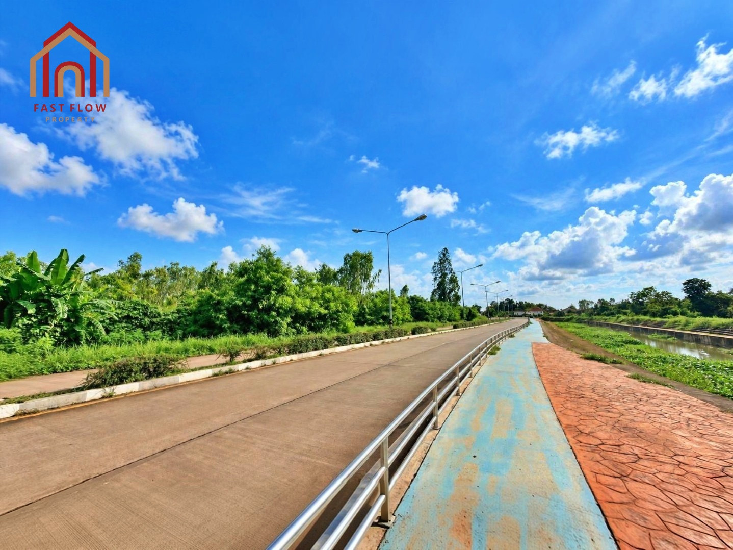 Land for sale: 8 Rai 25 Sq. Wah. Located near Uttaradit Rajabhat University, Municipal Market 5, Injaimee Road, and the Khlong Pho Canal Road. Frontage of approximately 84 meters. Near Sila-at Railway Station. – รูปที่ 4