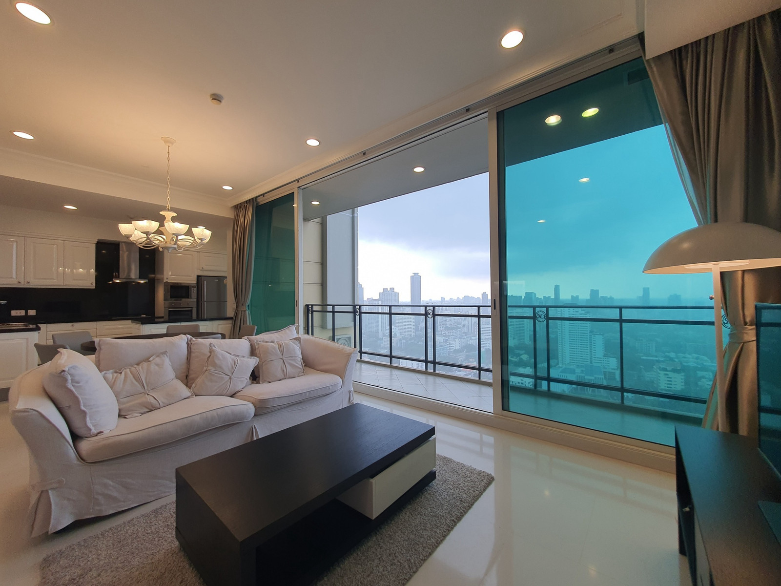 For rent, 2 bedrooms, 2 bathrooms, Royce Private Residences | Royce Private Residences