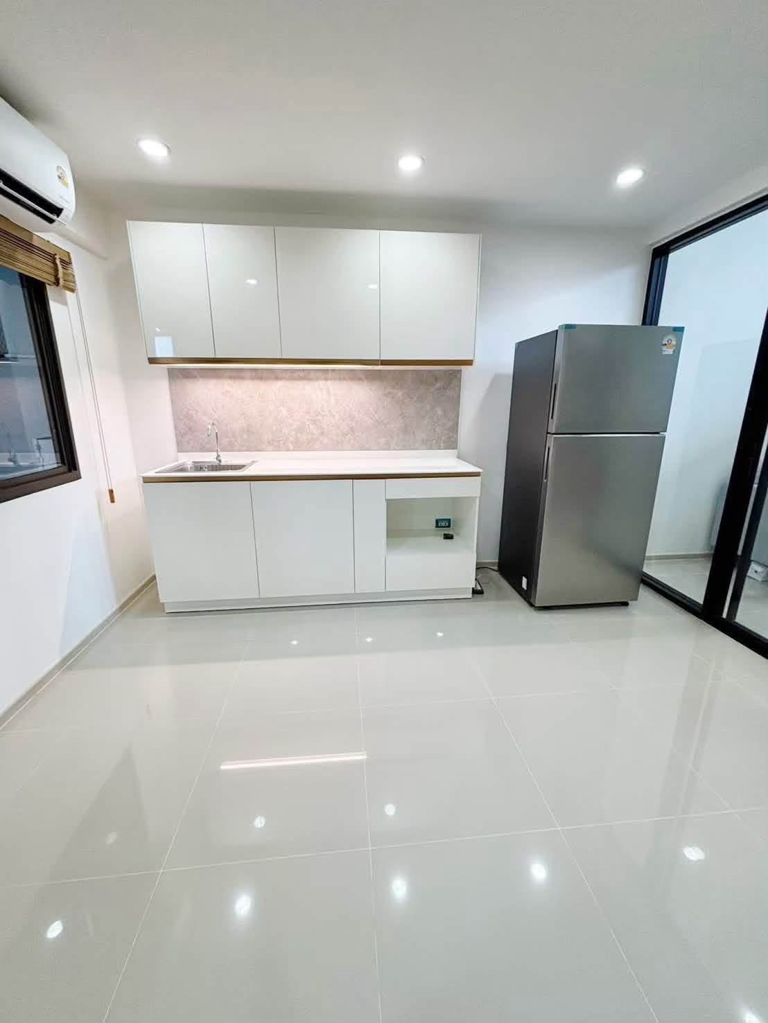 🏡✨ ทาวน์โฮม 3.5 ชั้น หลังมุม Shizen พัฒนาการ 32 3 ห้องนอน 4 ห้องน้ำ พัฒนาการ 32 | ใกล้ทองหล่อ–เอกมัย–พระราม 9 สไตล์ Modern Japanese บรรยากาศเป็นส่วนตัว หลังมุม พร้อมพื้นที่ใช้สอยขนาดใหญ่ถึง 210 ตร.ม. 💰 ค่าเช่า 65,000 บาท/เดือน – รูปที่ 4