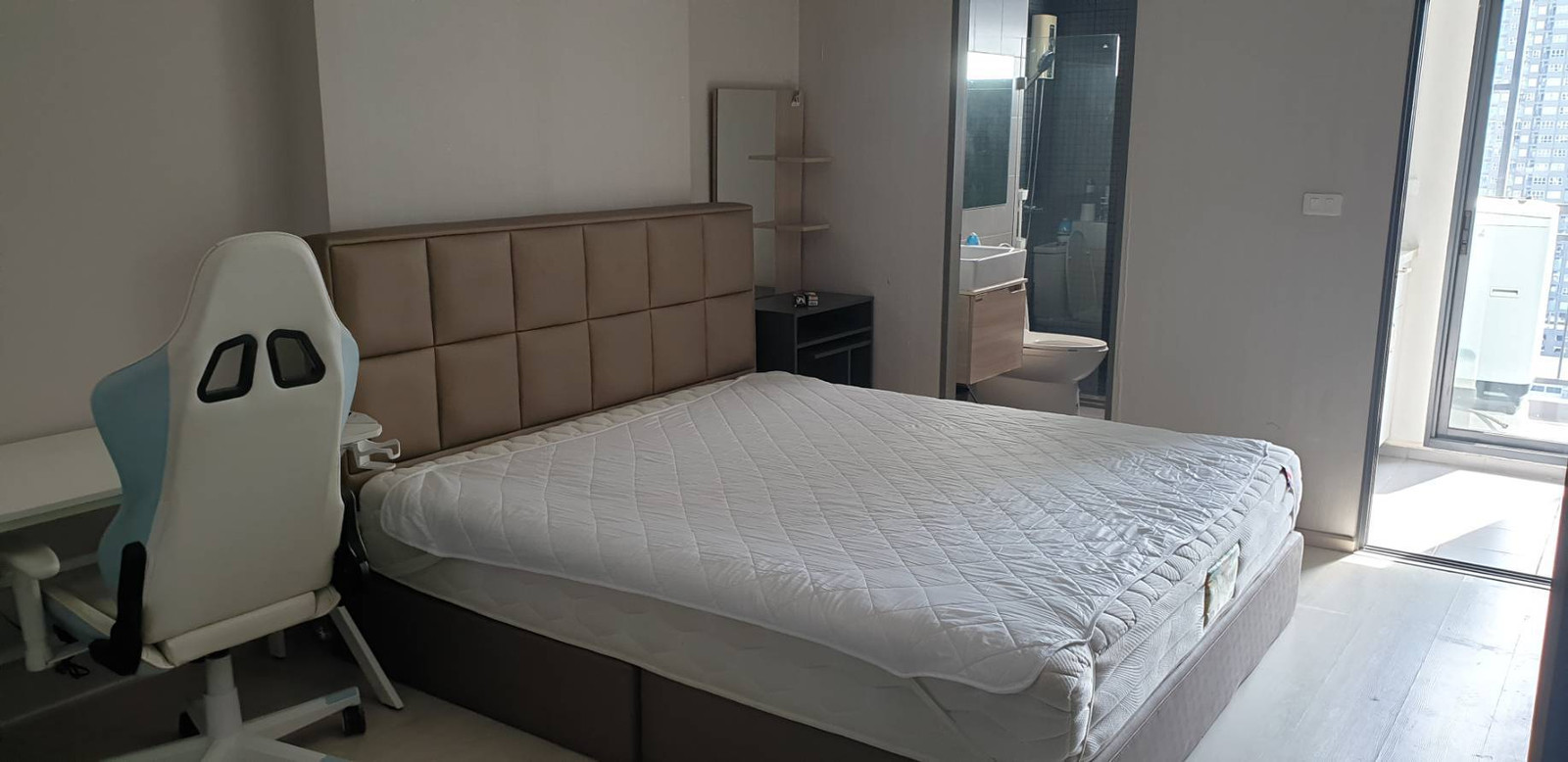 Condo for sale, Ideo Sukhumvit 115, next to BTS Pu Chao, 30 m. Studio room, 21st floor, south view, ready to move in.