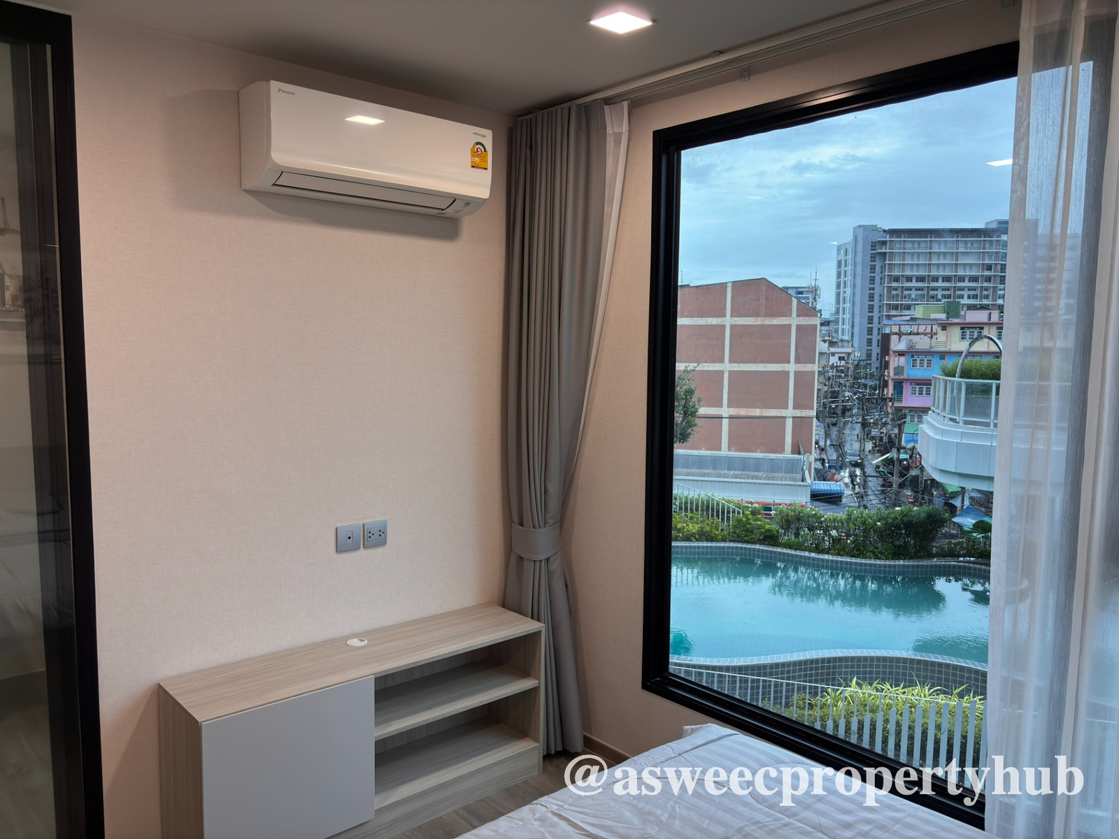 ให้เช่าคอนโดบางแสน Kave Universe Bangsaen ห้องใหญ่ วิวสระ ใกล้ ม.บูรพา ​เดินไปเรียนได้  – รูปที่ 2
