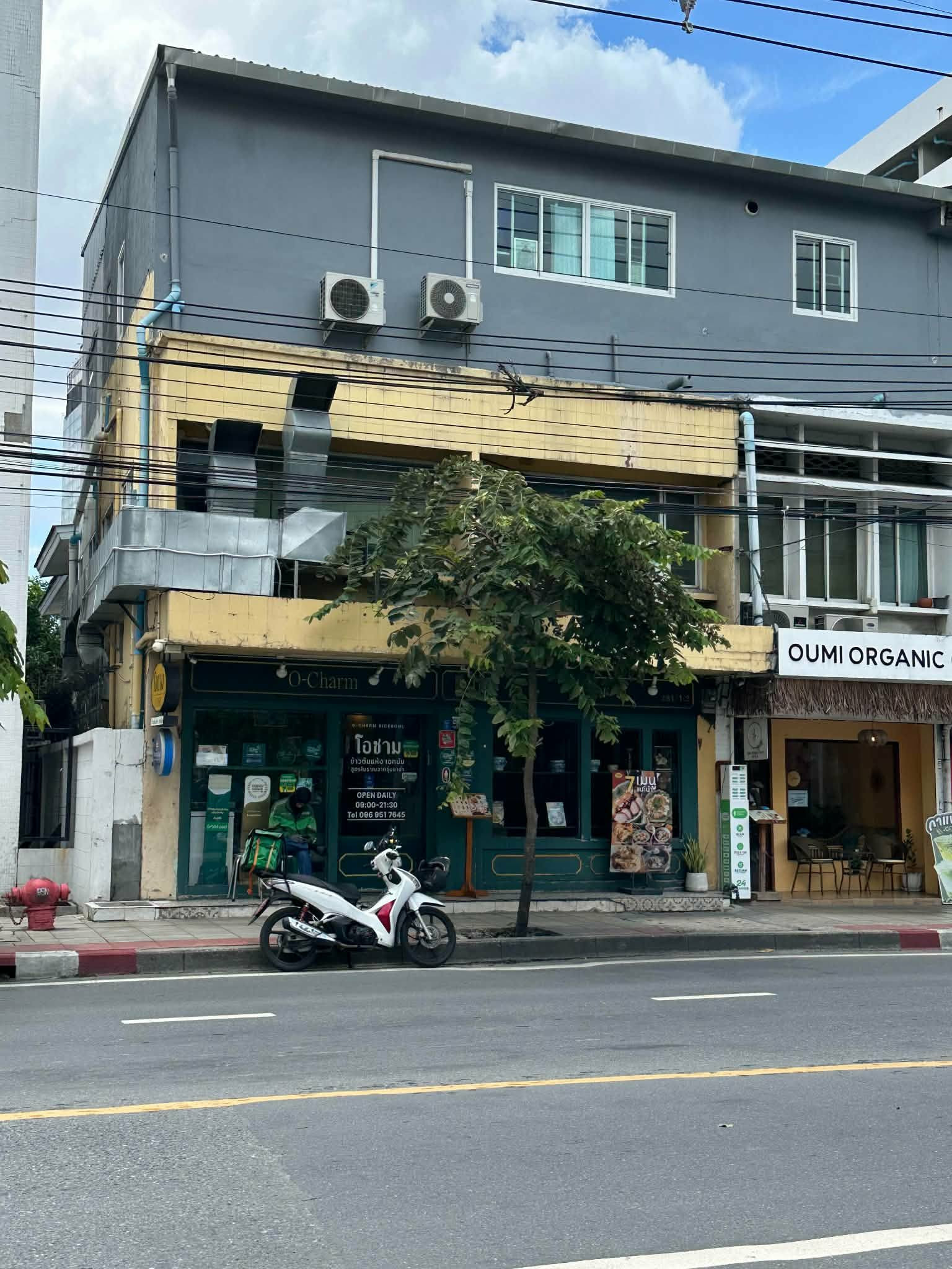 ให้เช่าอาคารพาณิชย์ 2 คูหา 2 ชั้น ติดถนนเอกมัย ซอย 15 | ใกล้ ธนาคาร SCB & ตึกจอดรถ ParkX | 85,000 บาท/เดือน – รูปที่ 4