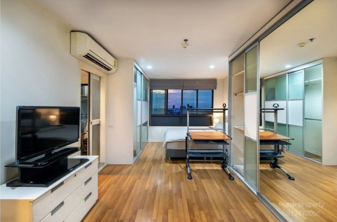 ✨ LUMPINI PLACE PHAHON – SAPHAN KHWAI ✨ High-Floor Studio | Investment Opportunity RB2322
