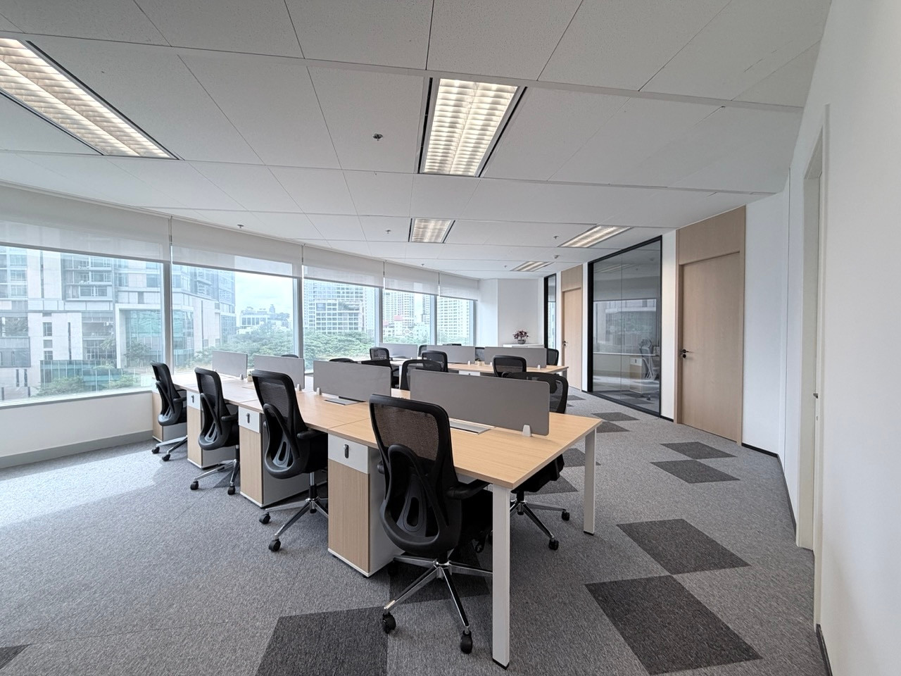 Office แต่งใหม่พร้อมเฟอร์, รวมค่าไฟและเน็ตแล้ว, 550ม.จาก BTS เพลินจิต Office แต่งใหม่พร้อมเฟอร์, รวมค่าไฟและเน็ตแล้ว, 550ม.จาก BTS เพลินจิต