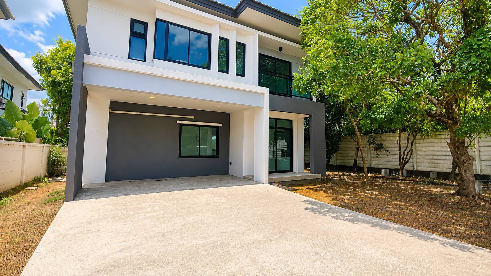 🔥Urgent Sale🔥 Grand Britania Wongwaen-Ramintra, near HomePro Lam Luk Ka 🔥Urgent Sale🔥 Grand Britania Wongwaen-Ramintra, near HomePro Lam Luk Ka