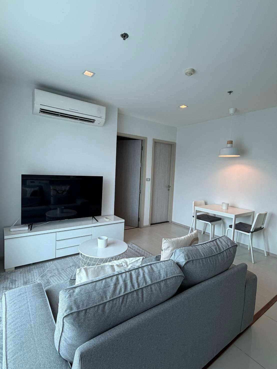 For Rent: 🏙️RHYTHM Sukhumvit 36–38 – 1BR, 42 SQM, Fully Furnished. For Rent: 🏙️RHYTHM Sukhumvit 36–38 – 1BR, 42 SQM, Fully Furnished.